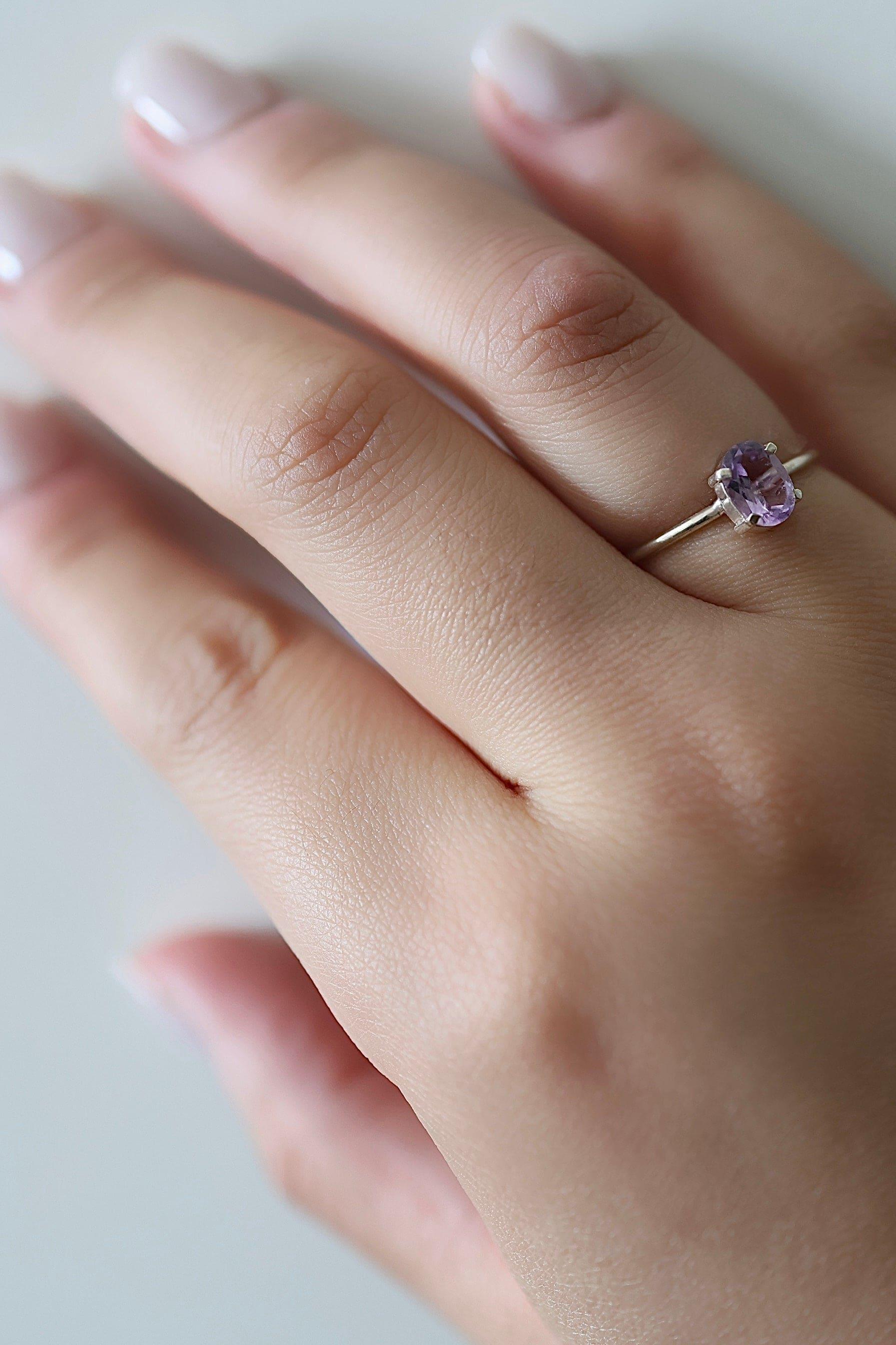 Oval Amethyst Silver Ring - Iane Jewelry