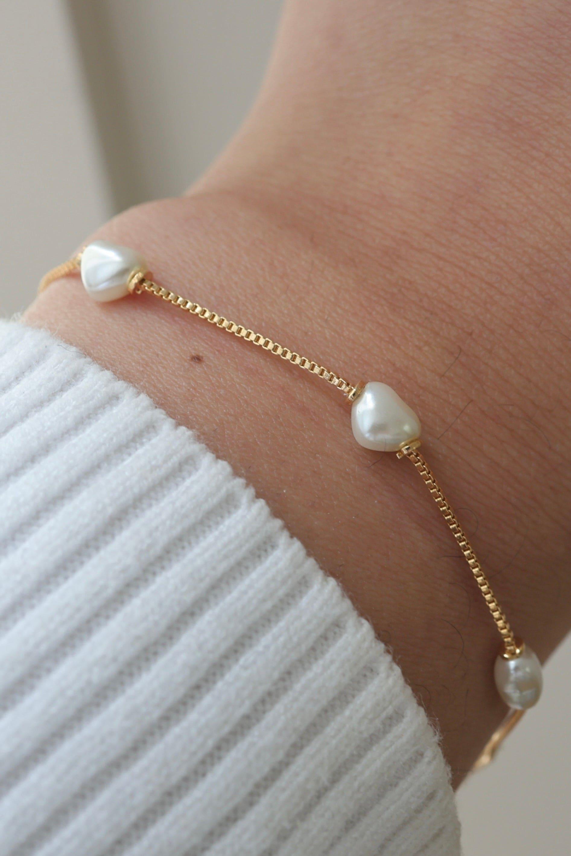 Serene Water Pearl Bracelet - Iane Jewelry