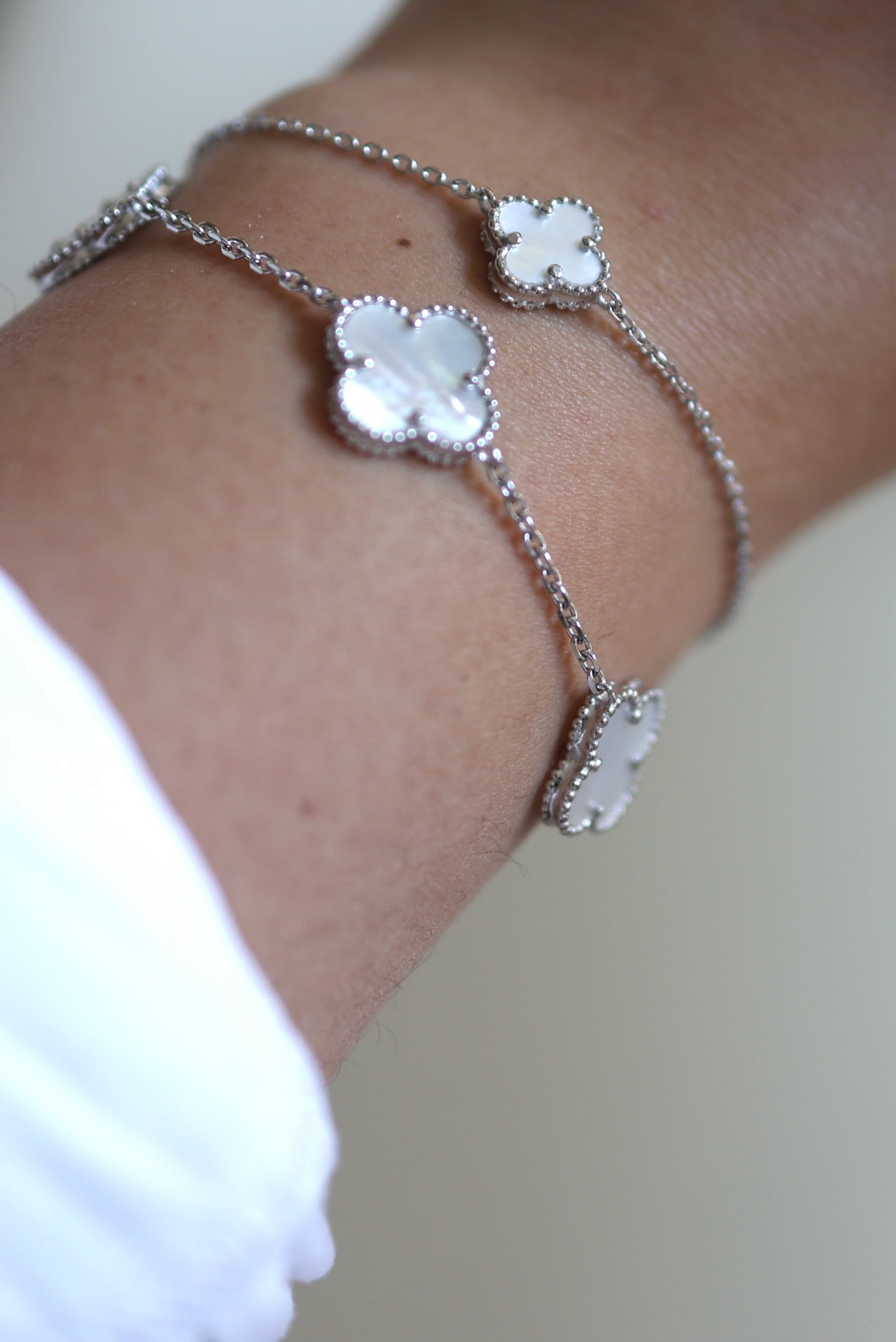 Small Mother Pearl Clover Bracelet - Iane Jewelry