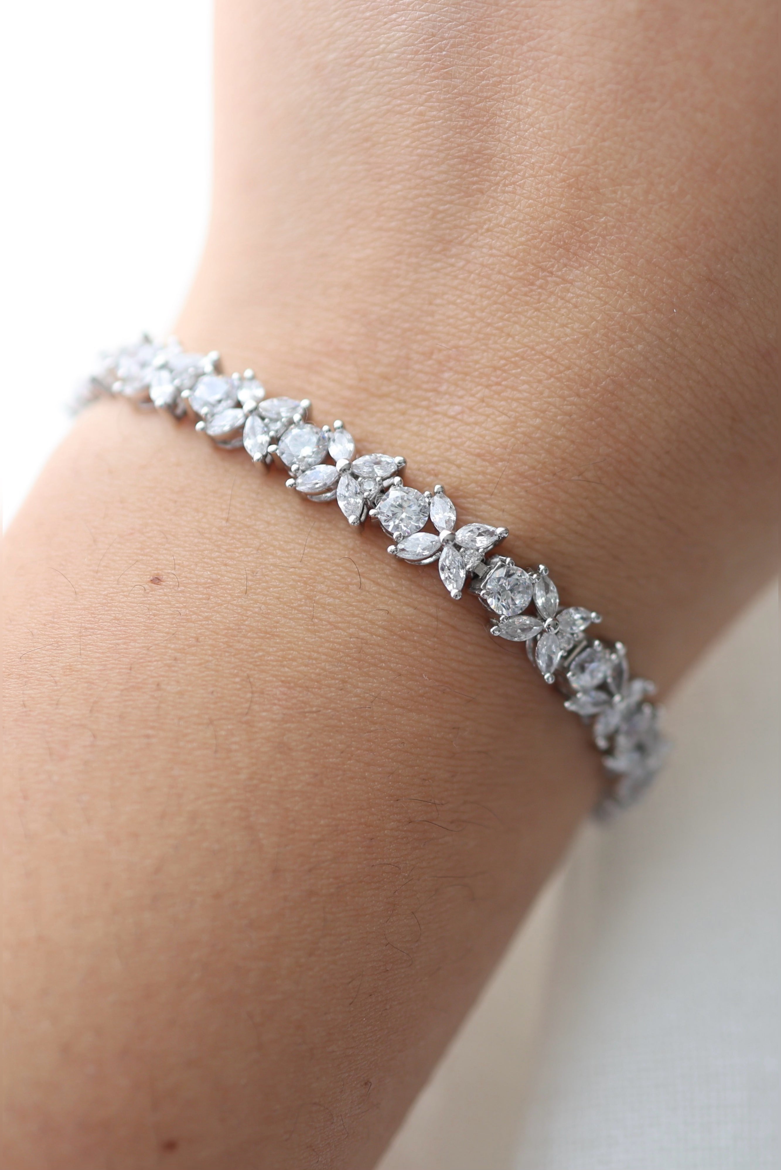 Flower Zirconia Tennis Bracelet - Iane Jewelry