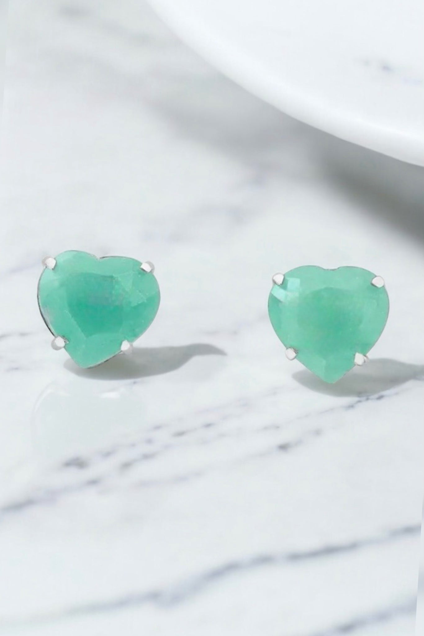 Green Heart Quartz Earrings - Iane Jewelry