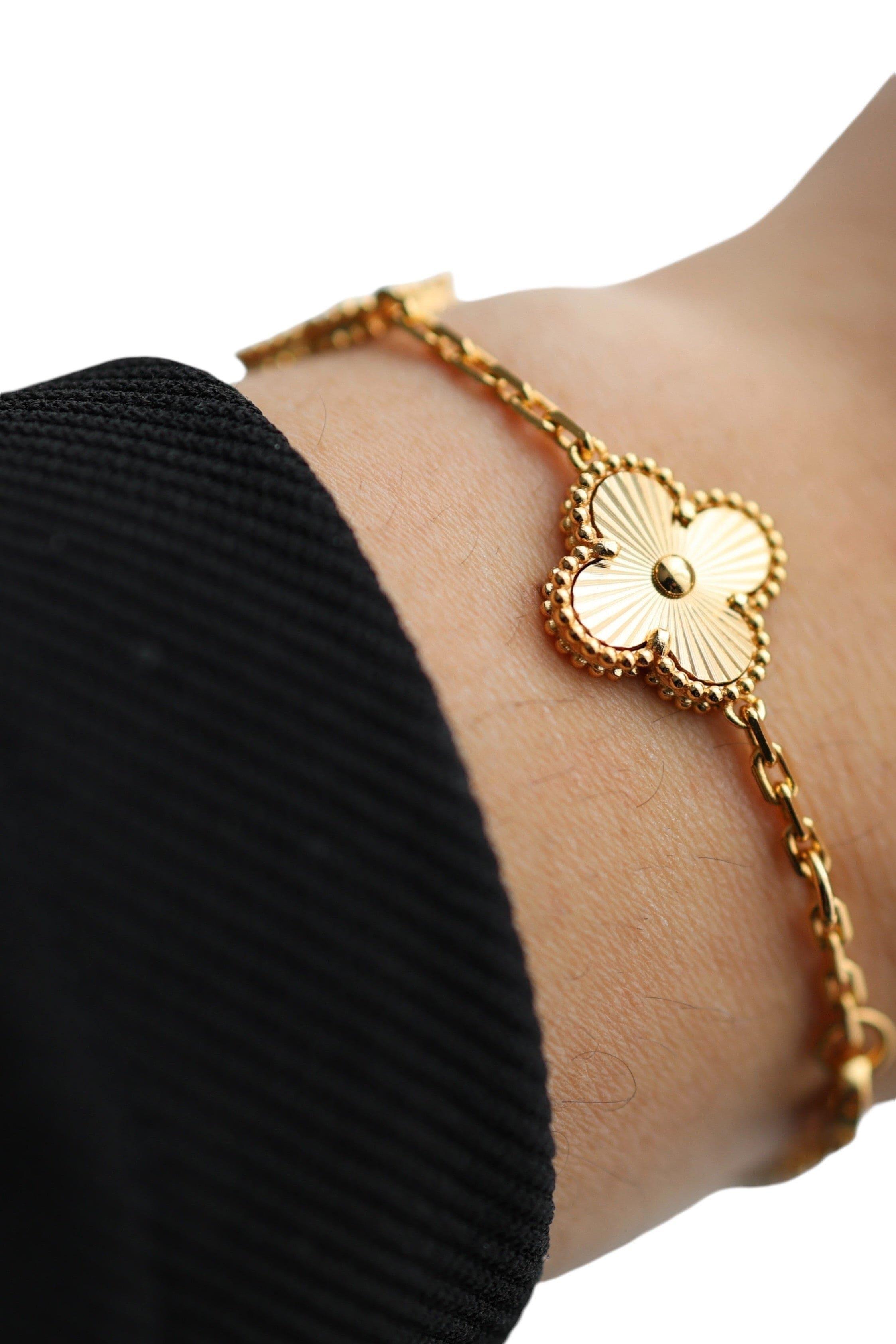 Gold Clover Leaf Bracelet - Iane Jewelry