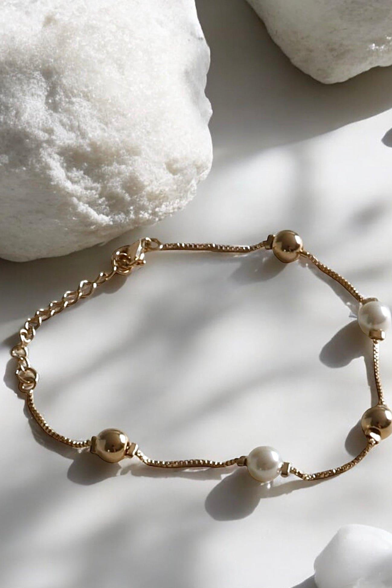 Pearl & Gold Bead Box Chain Bracelet - Iane Jewelry