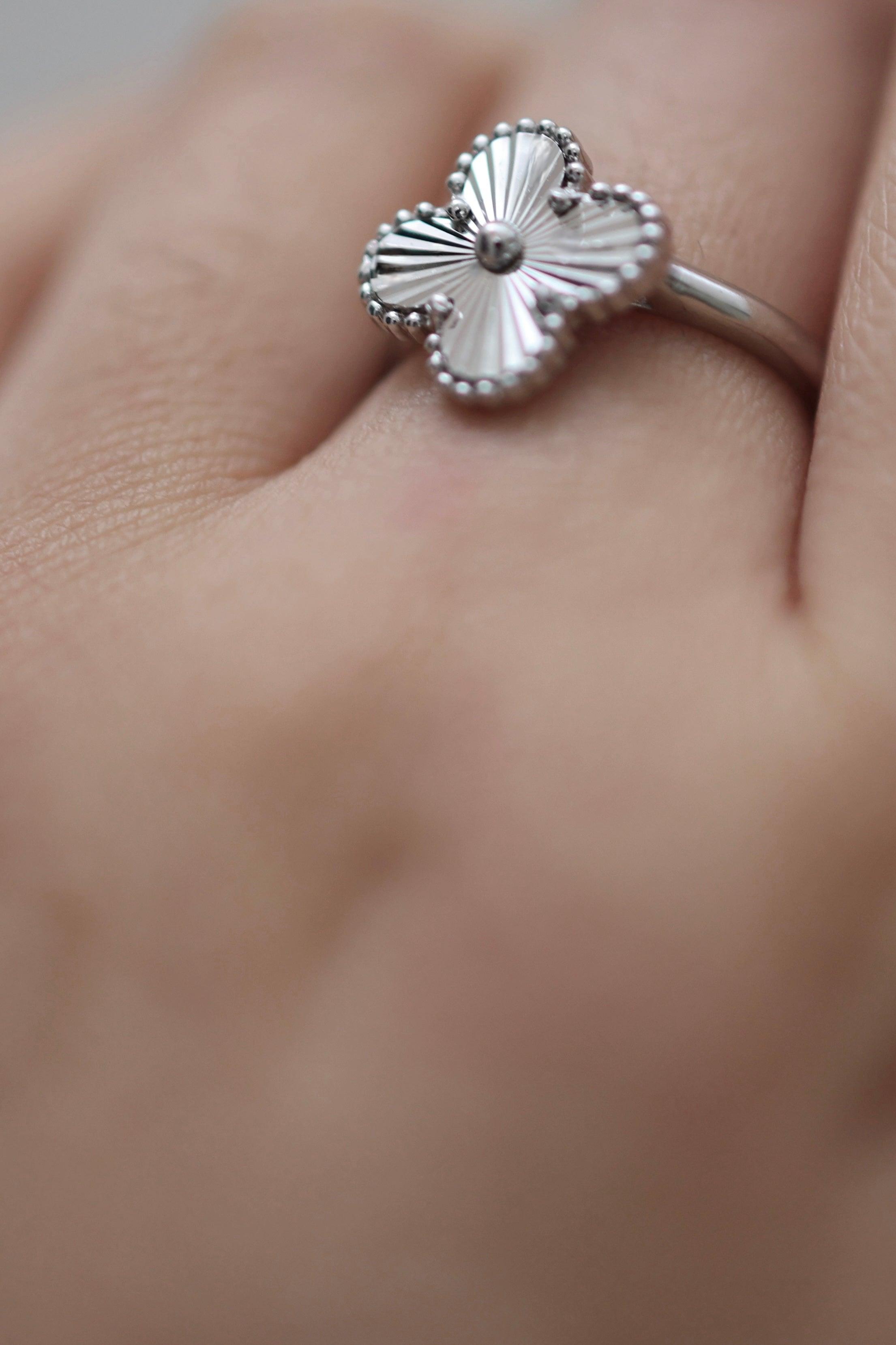 Silver Clover Ring - Iane Jewelry