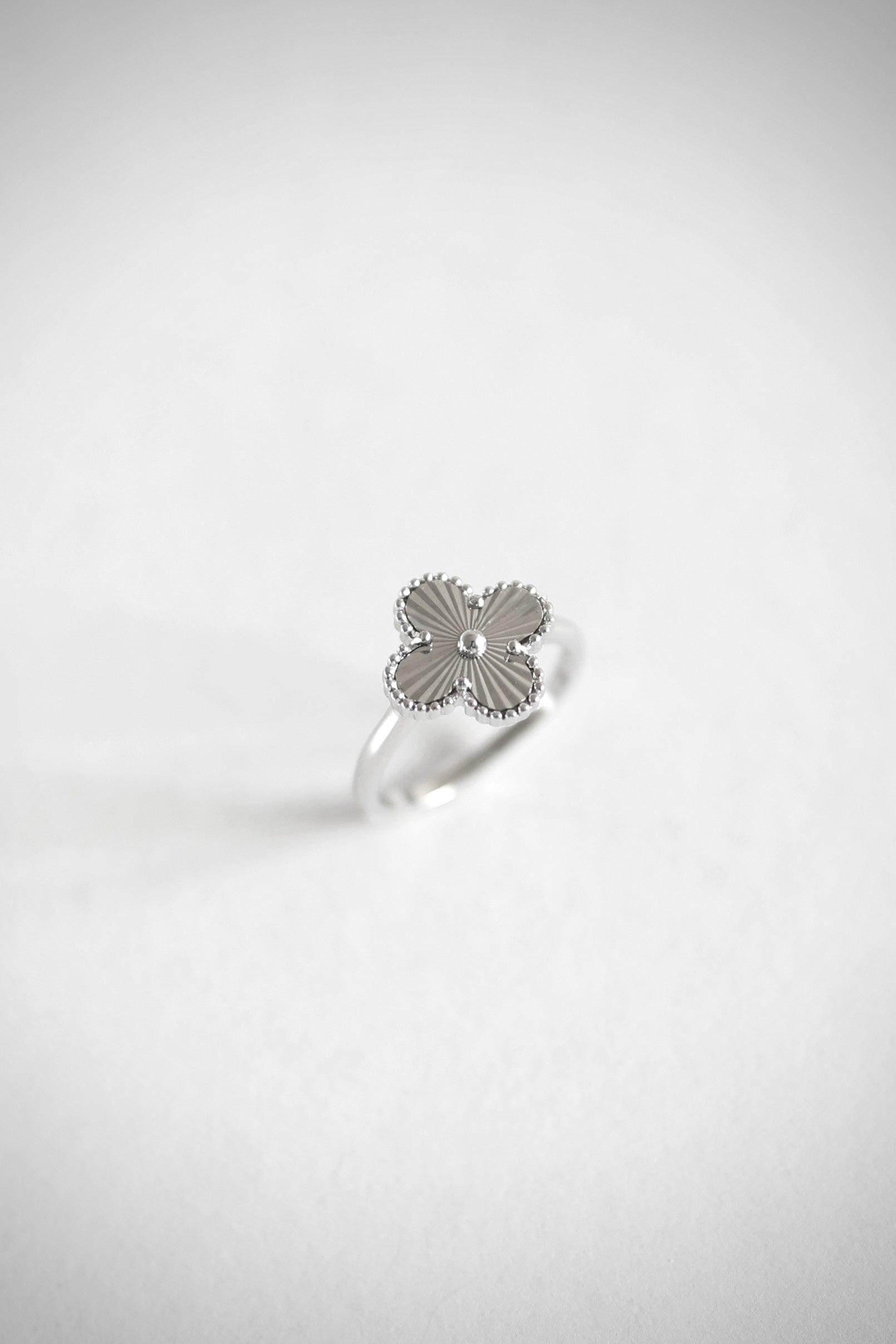 Silver Clover Ring - Iane Jewelry